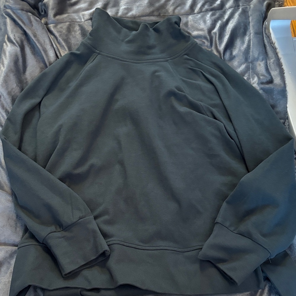 Amazon Women's green fleece Turtleneck Sweatshirt